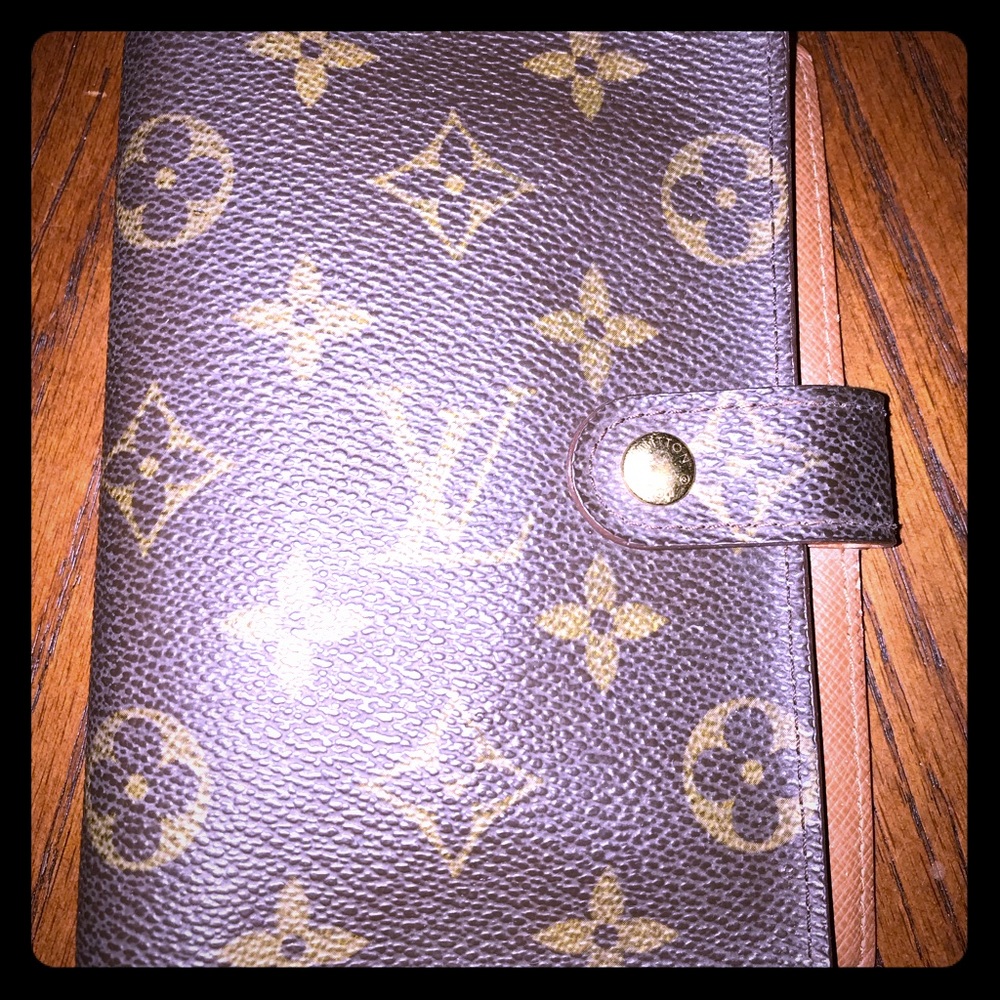 Authentic Louis Vuitton agenda pm